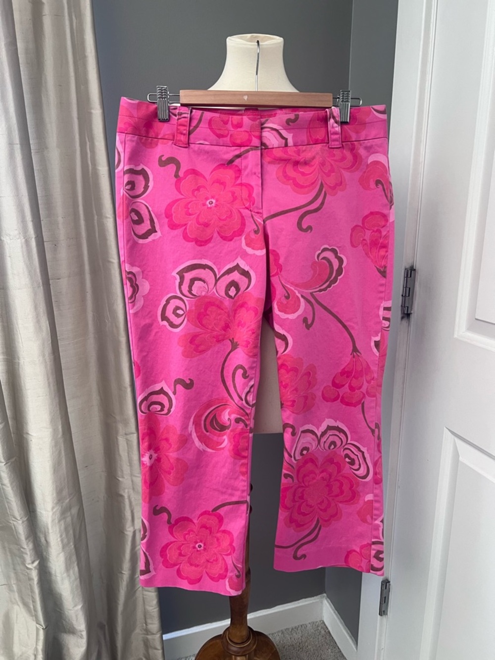 J. Crew Bold Pink Floral Straight cropped-Leg Pants